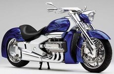 Lg+2004_Honda_Valkyrie_Rune_1800+Front_Right_Side_View.jpg