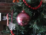 xmasball001.jpg xmasball001.jpg