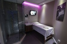 pleasure-parlour-03.jpg pleasure-parlour-03.jpg